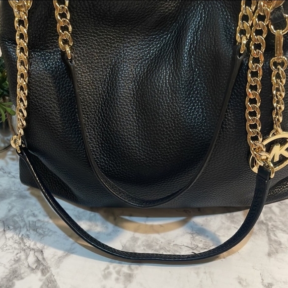 "SOLD" MICHAEL Michael Kors black Jet Set shoulder bag - Picture 4 of 10